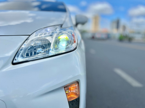𝗧𝗼𝘆𝗼𝘁𝗮 Prius Option 3Model : 2012 ពណ៌ សកាំមៃ