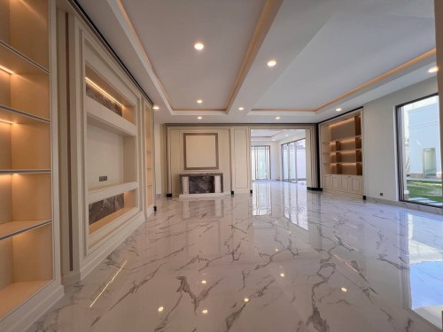 វីឡាឃ្វីនម៉ូដថ្មី Queen Modern Villa សម្រាប់លក់