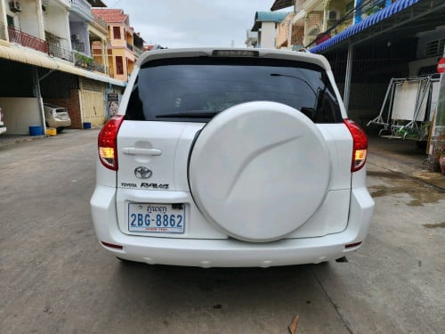 លក់RAV4 ឆ្នាំ06ប៉ុង១.រំលោះសុទ្ធរឺវ៉ៃដូរបាន.គ្រប់សារីនឹងខេត្ត