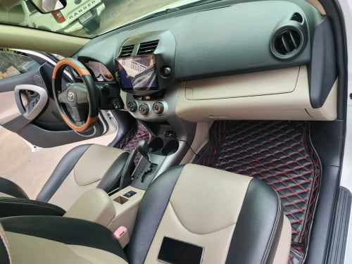 លក់RAV4 ឆ្នាំ06ប៉ុង១.រំលោះសុទ្ធរឺវ៉ៃដូរបាន.គ្រប់សារីនឹងខេត្ត