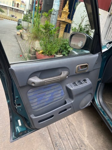 ឡានសានុំ RAV4 1997 ម្ចាស់ដេីមថ្នាំសុីន85% ប៉ុង2 ABS ថ្នាំសុីន90%