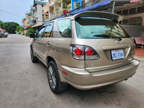 លក់ RX300 ខច ឆ្នាំ03ហ្វូល ម្ចាស់ទី១ មានរំលោះសុទ្ធរឺវ៉ៃដូរបានគ្រប់សារីគ្រប់ខេត្ត