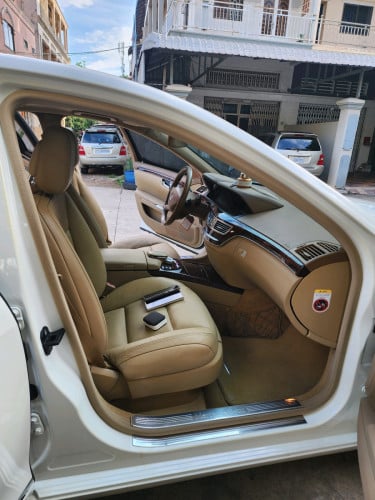 លក់​ S300 ឆ្នាំ012 VIP ទ្វាបុឺត៥  ម្ចាស់ទី១ មានរំលោះសុទ្ធរឺវ៉ៃដូរបានគ្រប់សារីគ្រប់ខេត្ត