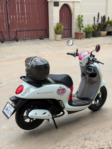 ចង់លក់Scoopy 2023