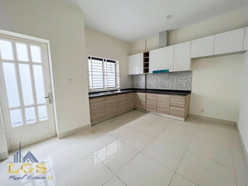 ផ្ទះ​អាជីវកម្ម សម្រាប់ជួល|Shop House For Rent.