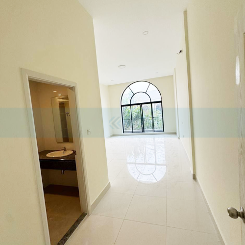 ផ្ទះអាជីវកម្មសម្រាប់ជួល / Shophouse For Rent