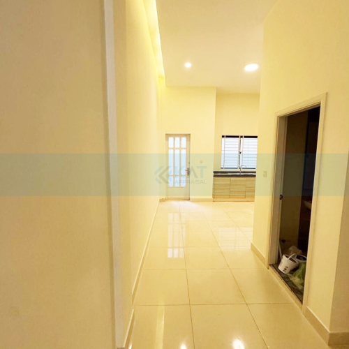 ផ្ទះអាជីវកម្មសម្រាប់ជួល / Shophouse For Rent