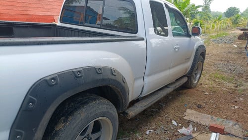 ឡាន Tacoma 2008 ទ្វាហែក លក់បន្ទាន់