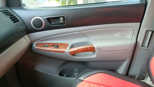ឡាន Tacoma 2008 ទ្វាហែក លក់បន្ទាន់