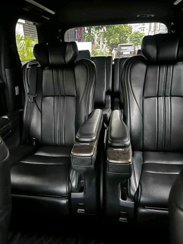 លក់Toyota Alphard 2017 V4ប៉ុង1ទ្វារអូតូដំបូលបើកក្នុងខ្មៅម៉ាសុីននឹងជើងក្រោមនៅដំណើរកា