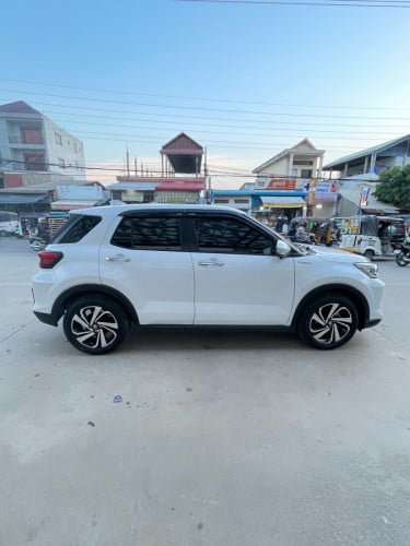 #ទំនិញថ្មីទើបកាត់បានក្តៅៗ # Toyota Raize 2023 ម្ចាស់ជិះបាន2ម៉ឺនkmជាង
