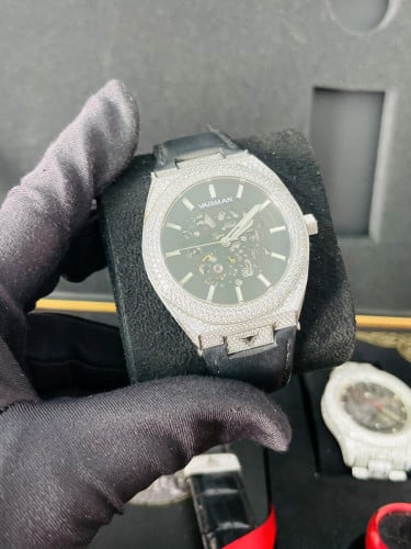 ⌚️ 𝗩𝗮𝗿𝗺𝗮𝗻 𝗧𝗵𝗲 𝗞𝗶𝗻𝗴 𝗠𝗮𝗷𝗲𝘀𝘁𝗶𝗰 នៅស្អាតដូចថ្មី មានតែ1គ្រាប់ទេស្អាតខ្លាំង