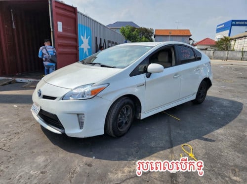 ✅ ទើបមកដល់ថ្មីរៀបចំម៉ាស្អាតលក់តែ:$19,900🚘2015 Toyota Prius Options3