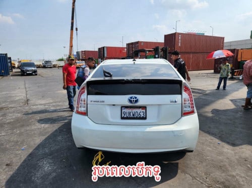 ✅ ទើបមកដល់ថ្មីរៀបចំម៉ាស្អាតលក់តែ:$19,900🚘2015 Toyota Prius Options3