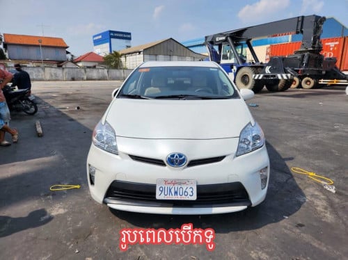 ✅ ទើបមកដល់ថ្មីរៀបចំម៉ាស្អាតលក់តែ:$19,900🚘2015 Toyota Prius Options3