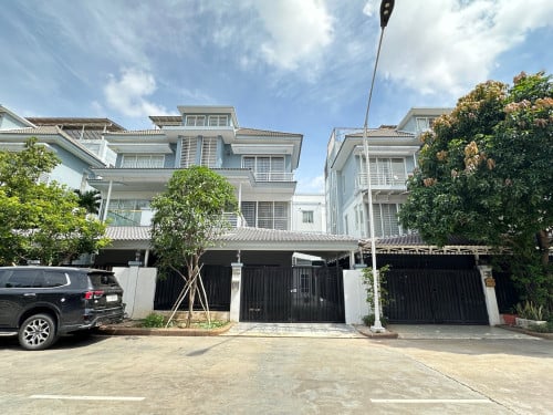 🏡Villa Twin 🅰️ rent in Borey PH Boeng snor  ( Project 4 )