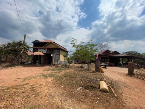 🏦House Available for Urgent Sale at a Special Price (Negotiable).