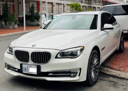 🔥BMW740I 011V6សាំង តួវែងថ្នាំសុីនមួយជុំ ម៉ាសុីនប្រអប់លេខអ៊ែម បេីកដំបូលក្នុងការ៉ុត