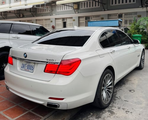 🚗ស្តុកថ្មី BMW 740i ឆ្នាំ2011 7 Series ✅. V6 សាំង តួ​វែង✅ឡានទឹក
