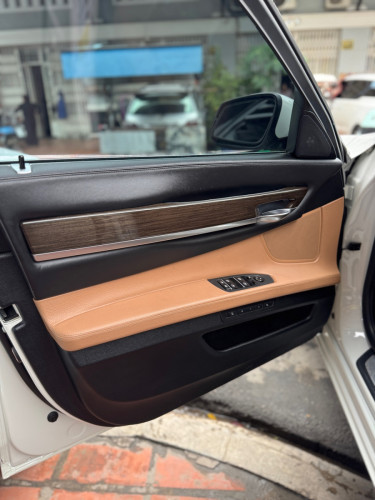 🚗ស្តុកថ្មី BMW 740i ឆ្នាំ2011 7 Series ✅. V6 សាំង តួ​វែង✅ឡានទឹក