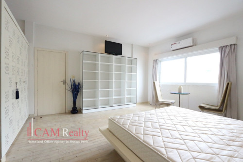 1 Bedroom Apartment For Rent in Sangkat Voat Phnum