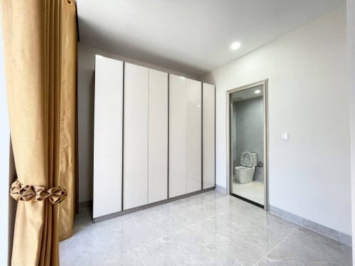 10-Storey Commercial Building for Sale & Rent on OCIC Main Road, Chroy Changvar
