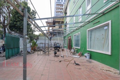 14 Bedrooms Commercial Building For Rent in Phnom Penh
