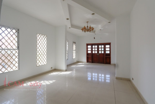 14 Bedrooms Commercial Building For Rent in Phnom Penh