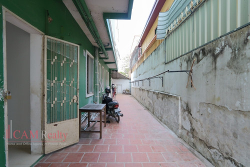 14 Bedrooms Commercial Building For Rent in Phnom Penh