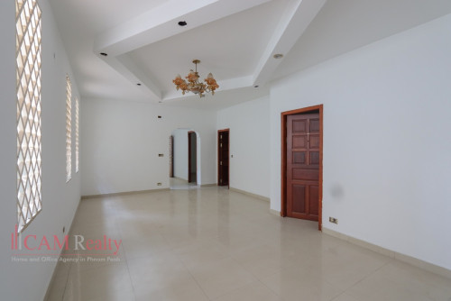 14 Bedrooms Commercial Building For Rent in Phnom Penh