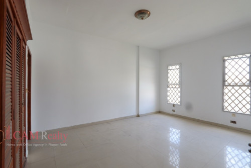 14 Bedrooms Commercial Building For Rent in Phnom Penh
