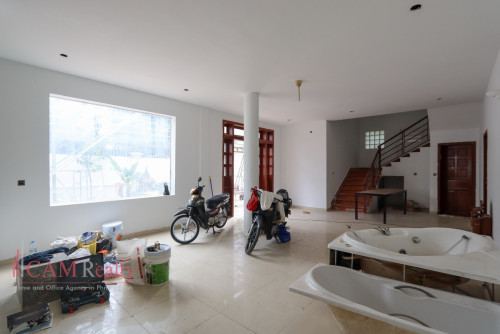 14 Bedrooms Commercial Building For Rent in Phnom Penh