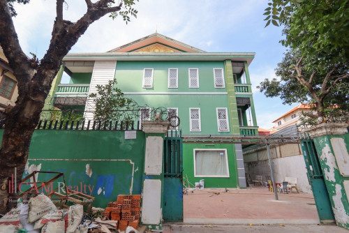 14 Bedrooms Commercial Building For Rent in Phnom Penh
