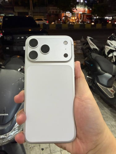 17PROMAx 256 gb ថ្ម100