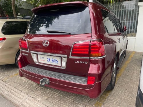 2011 LEXUS LX570 ម្ចាស់ដេីម ខ្លាញ់គោ ធានាឡានស្អាត