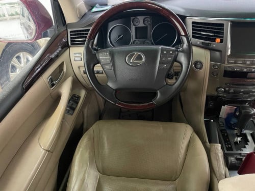 2011 LEXUS LX570 ម្ចាស់ដេីម ខ្លាញ់គោ ធានាឡានស្អាត