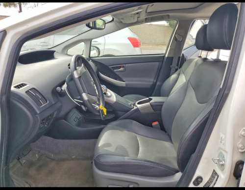 2014 toyota Prius option4 Deluxe sola