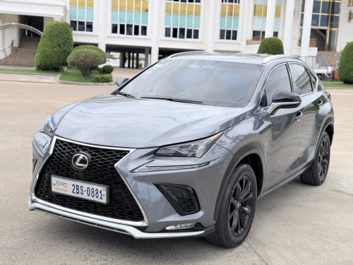2015 up 2018 Lexus NX200t F-Sport ក្នុងក្រហម គុជ ៤