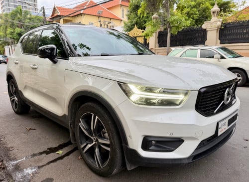 2020 Volvo XC40 R.design full ម្ចាស់ដើមទិញថ្មីខ្លាញ់គោ(70000$)