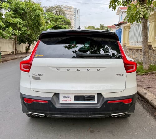 2020 Volvo XC40 R.design full ម្ចាស់ដើមទិញថ្មីខ្លាញ់គោ(70000$)