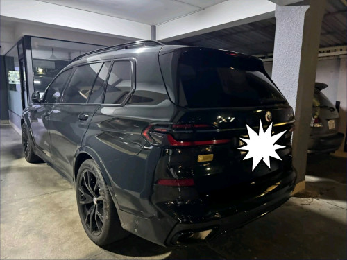2023 l BMW X7 M-Sport Black l Original