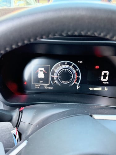 2023Toyota Raizeអត់ប៉ះអត់បុក នៅស្គតមួយជុំ សោរ2គ្រាប់ ម្ចាស់ដើមអ្នកធ្វើការធនាគា(free កាត់ឈ្មោះជូន)
