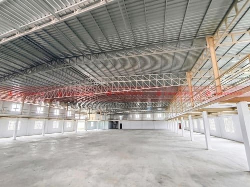 3680 Sqm Warehouse For Rent On A Sub-Road In Kamboul, Near Street 42