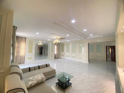 5+2 Bedroom Villa for Rent in Borey Hi-Tech NR1