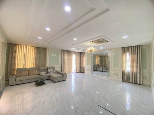 5+2 Bedroom Villa for Rent in Borey Hi-Tech NR1