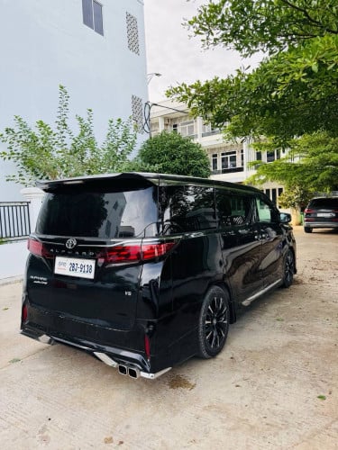 Alphard 016 up 2025 ( ឡាន​ប្រេី​គ្រួសារ​ផ្ទាល់​ )