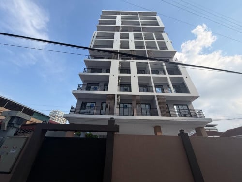 Apartment Building for Sale in Phsar Daeum Thkov Area