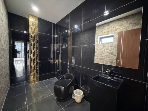 Apartment Building for Sale in Phsar Daeum Thkov Area