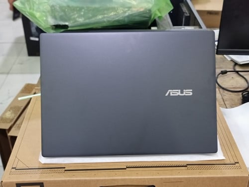 Asus F16 K3607VH , Core7-240H DDR5 16G M2 1TB RTX5050 8G FHD+ 16" 144Hz New99.99%=899$
