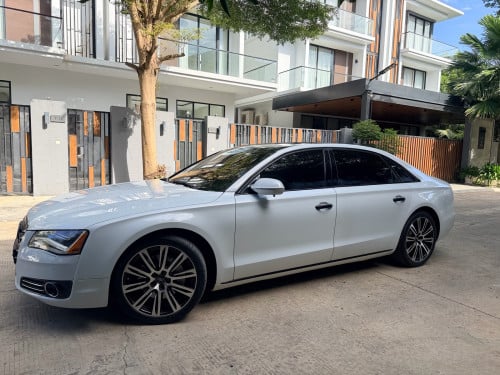 AUDI A8L តួវែង2013 V6សាំង ដំបូលបើក 2តង់ កៅអីម៉ាស្សា Full option VIP